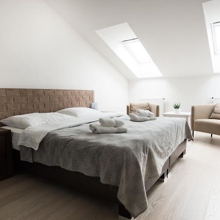 קרלובי וארי Spa Apartments Bulharska מראה חיצוני תמונה