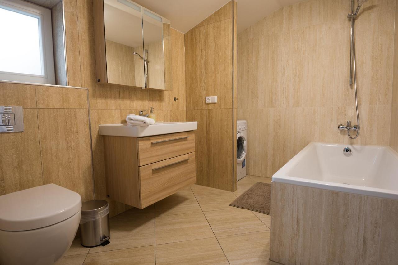 קרלובי וארי Spa Apartments Bulharska מראה חיצוני תמונה