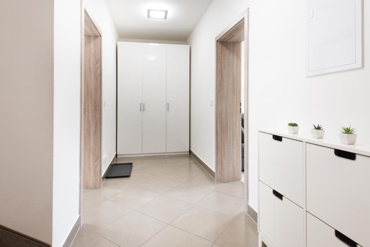 קרלובי וארי Spa Apartments Bulharska מראה חיצוני תמונה