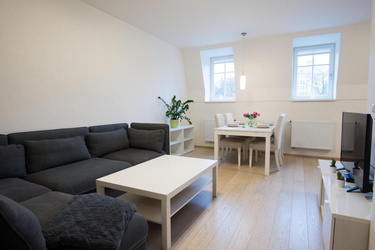 קרלובי וארי Spa Apartments Bulharska מראה חיצוני תמונה