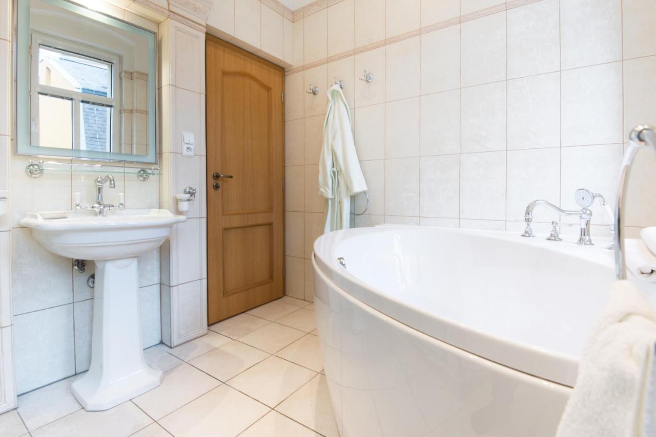 קרלובי וארי Spa Apartments Bulharska מראה חיצוני תמונה