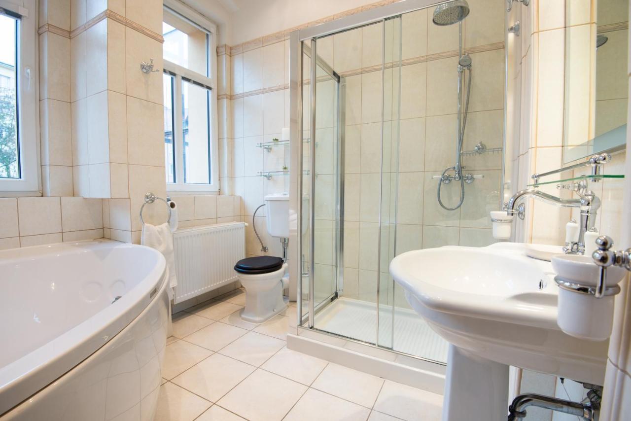 קרלובי וארי Spa Apartments Bulharska מראה חיצוני תמונה